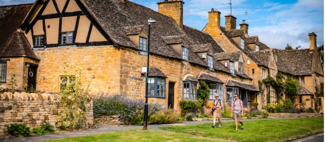 Discover the Cotswolds on foot | Tim Charody