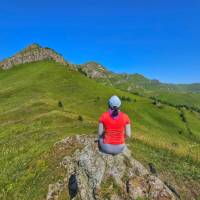 Lunch stop with a magnificent view on top of Haghartsin Mound | Gesine Cheung