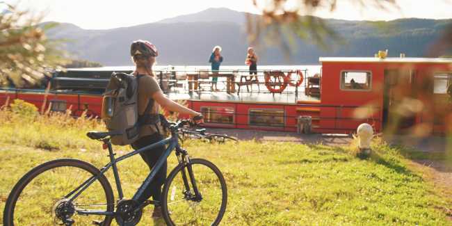 Cycle the Great Glen Way on a barge tour